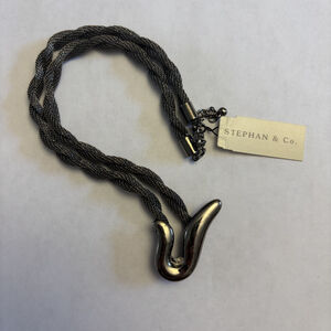 Stephan & Co. Gunmetal Tone Mesh & Abstract Hook Pendant Collar Necklace NWT